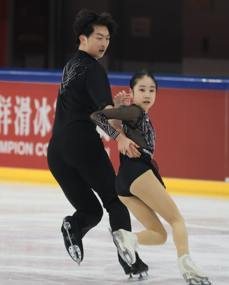 九游娱乐引发热潮，玩家共享欢乐时光